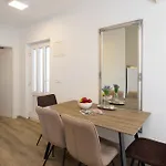 Adria Mare I 아파트 *