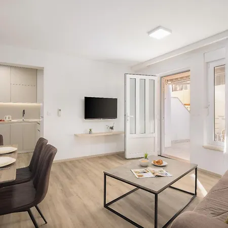 Adria Mare I Apartman Makarska