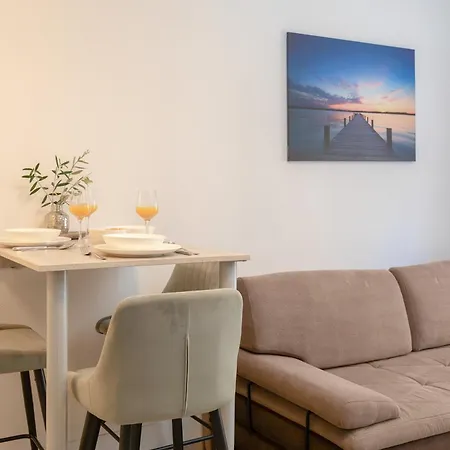Adria Mare I Apartman Makarska