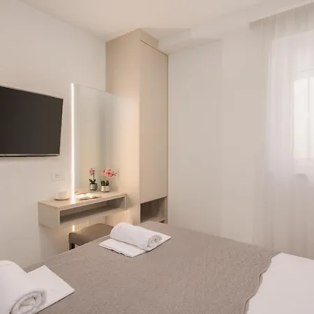 Adria Mare I Apartman *