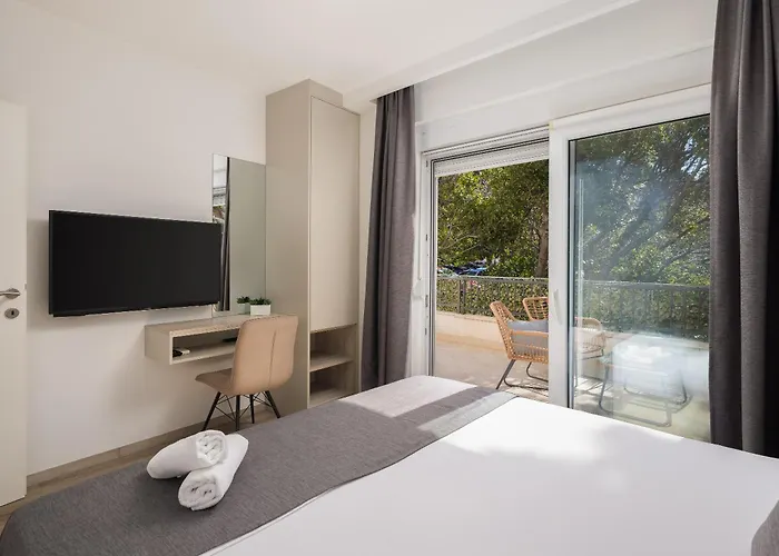 Adria Mare I Makarská