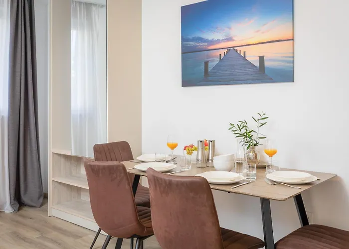 Adria Mare I * Makarská