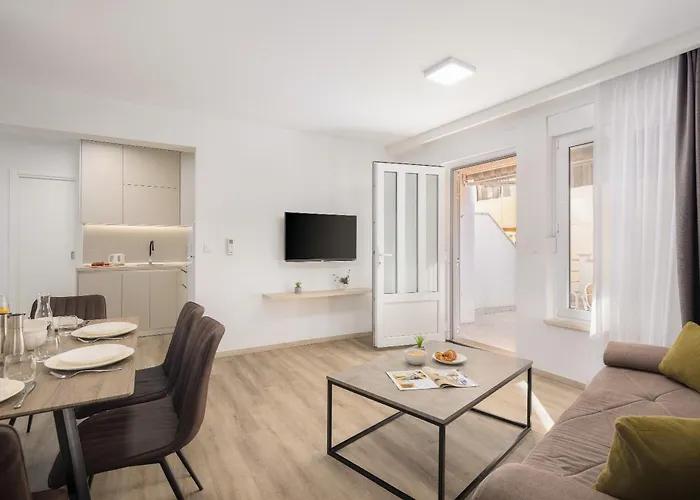 Adria Mare I Apartman Makarska