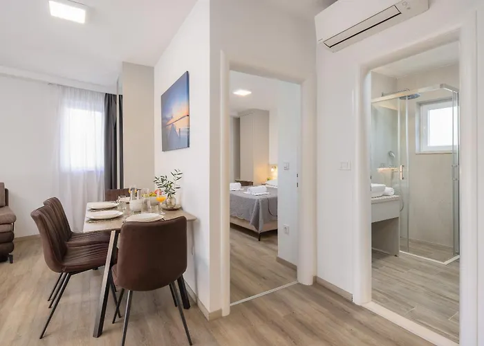 Adria Mare I Makarská