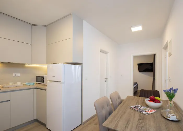 Adria Mare I Makarská