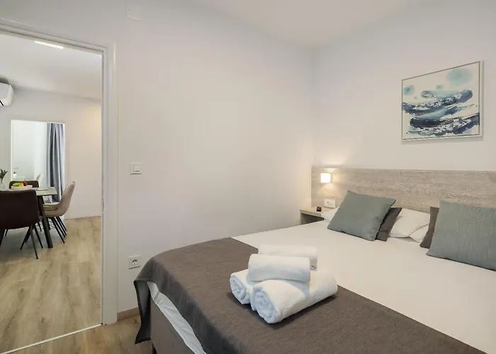 Adria Mare I * Makarska